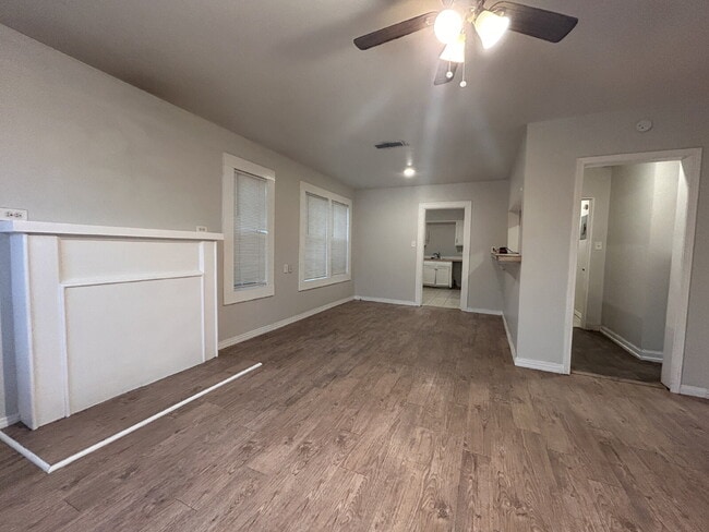 Foto del edificio - 3 bedroom 2 bathroom with a bonus room