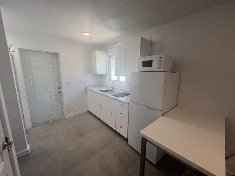 Photo - 1244 W 27th Street Unit B