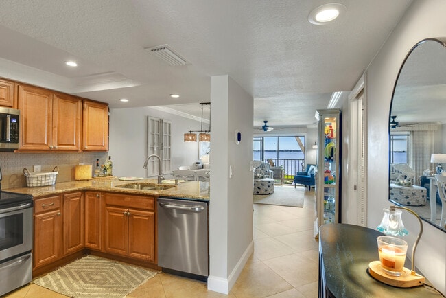 Building Photo - 4440 NE Sandpebble Trce