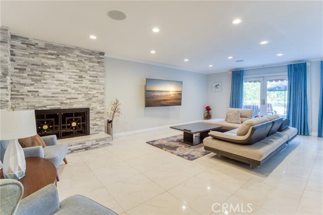 Foto del edificio - 7796 Skyhill Dr