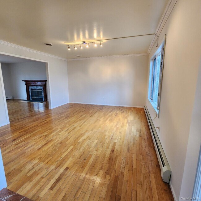 Building Photo - 13 Mesa Pl