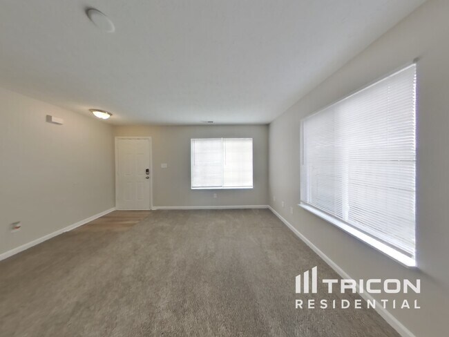 Building Photo - 604 Mountain Pine Dr