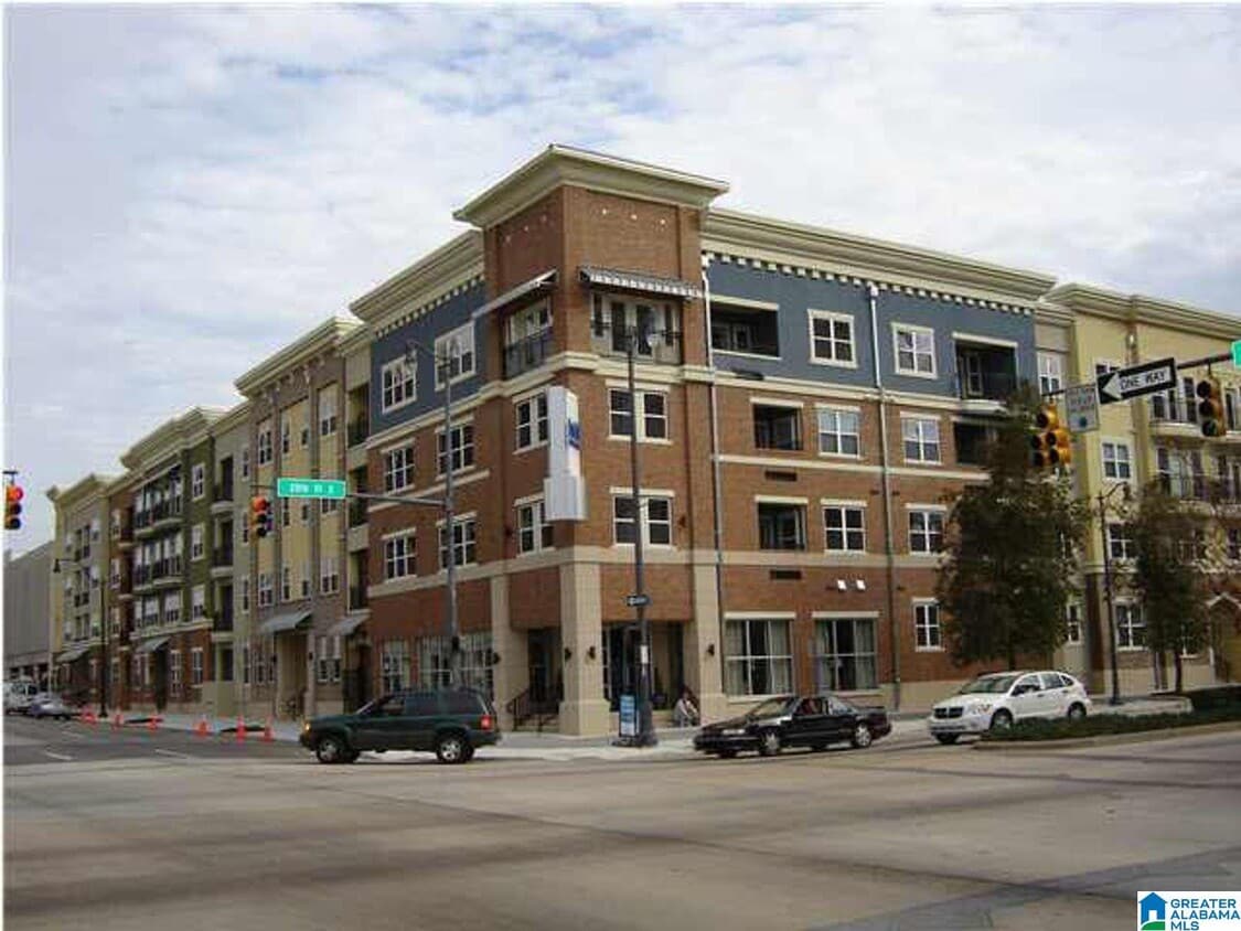 Primary Photo - 2020 5th Ave N