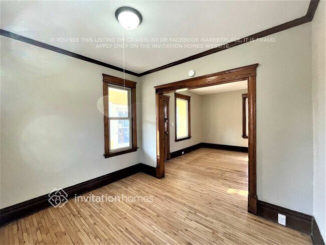 Foto del edificio - 496 Bay St