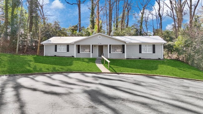 Building Photo - Dogwood Lane Apartments