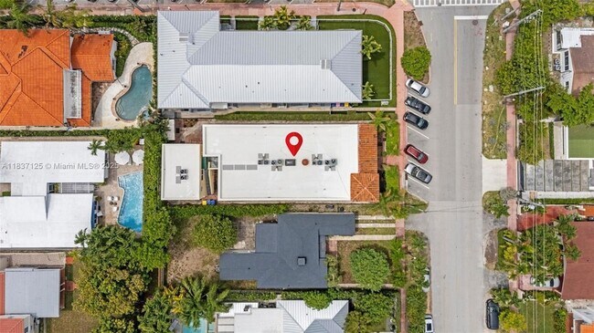 Foto del edificio - 4215 Sheridan Ave