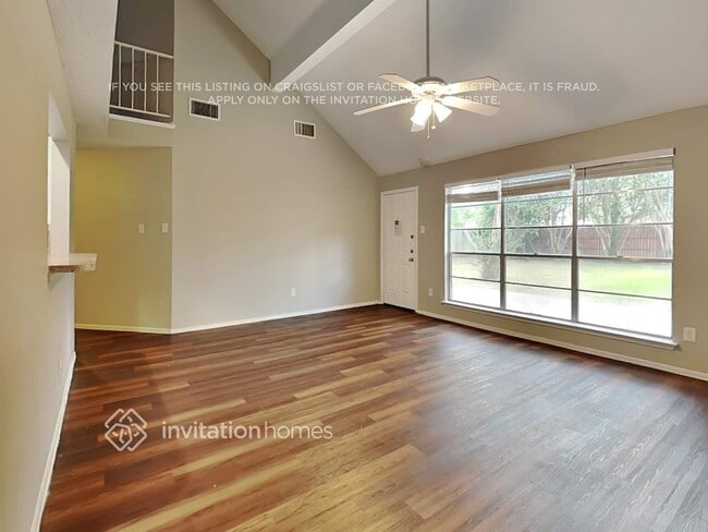 Foto del edificio - 19803 Edensborough Dr