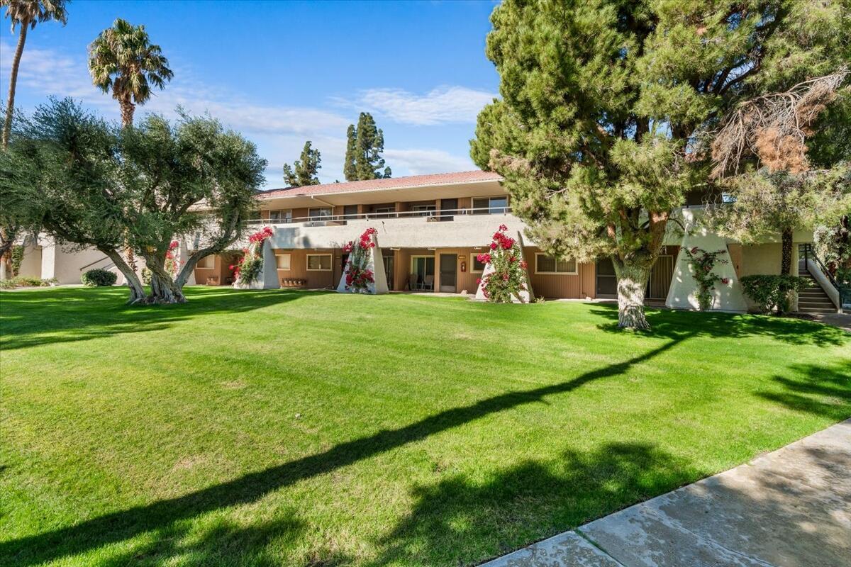 Primary Photo - 2860 N Los Felices Rd