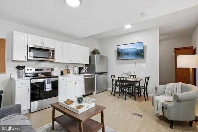 Building Photo - 1900 Princess Anne St