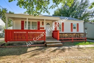 Building Photo - 208 W Kittyhawk Dr