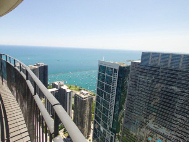Foto del edificio - 225 N Columbus Dr