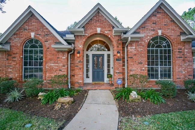 Building Photo - 3206 Beachwater Dr