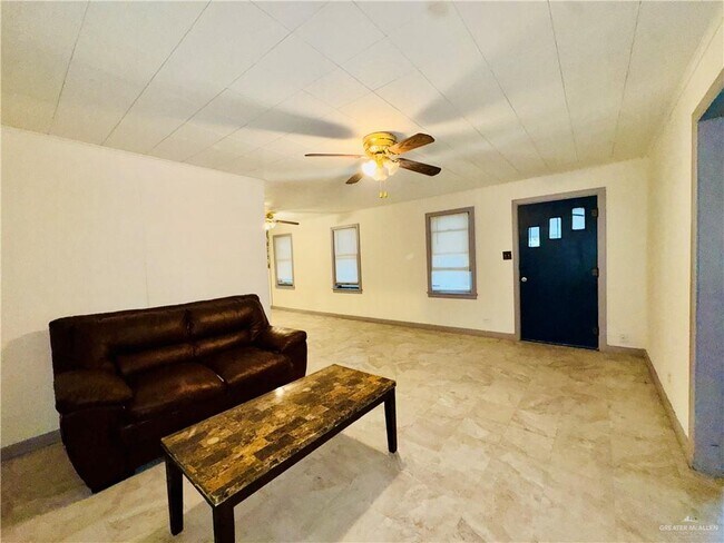 Foto del edificio - 1601 Redwood Ave