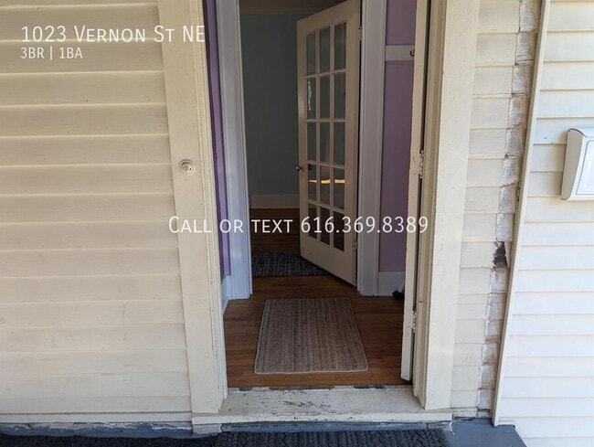 Foto del edificio - 1023 Vernon St NE