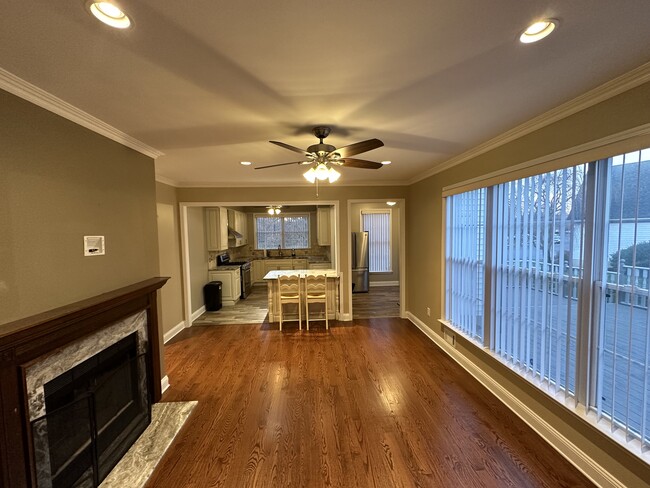 Building Photo - 1 Newell St