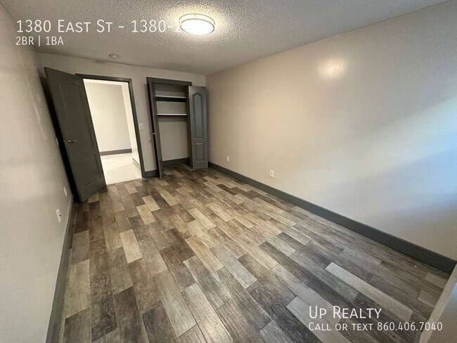 Foto del edificio - 1380 East St