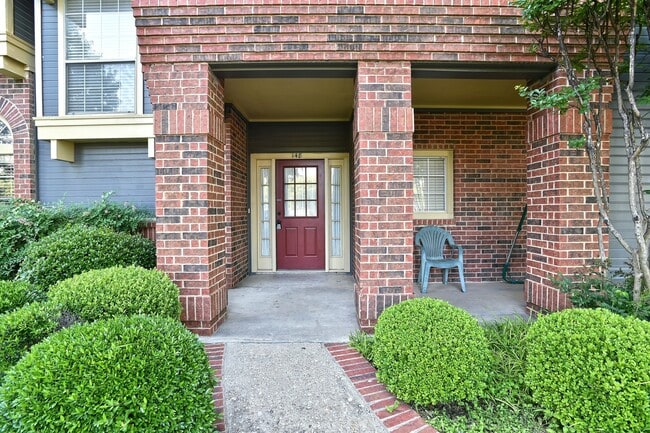 Building Photo - 148 Cobblestone Row