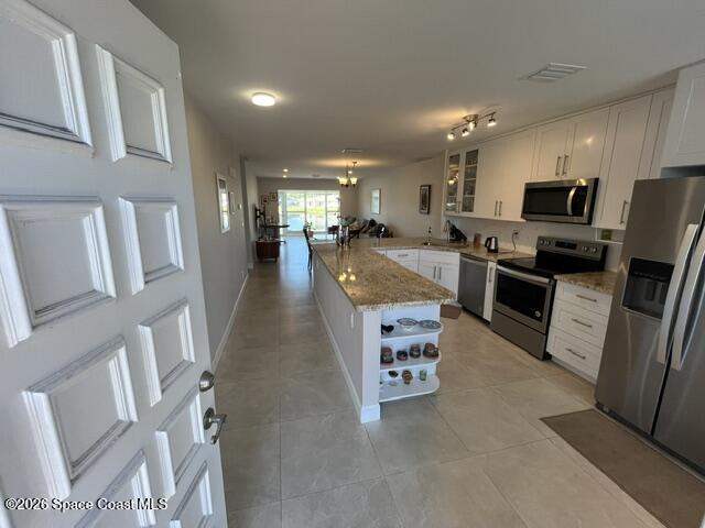 Foto del edificio - 8777 Warwick Dr