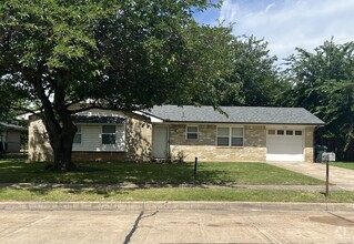 Building Photo - 422 Beacon Ave