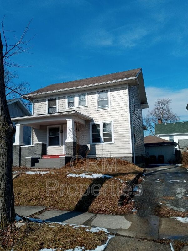 Primary Photo - 644 Greenlawn Ave