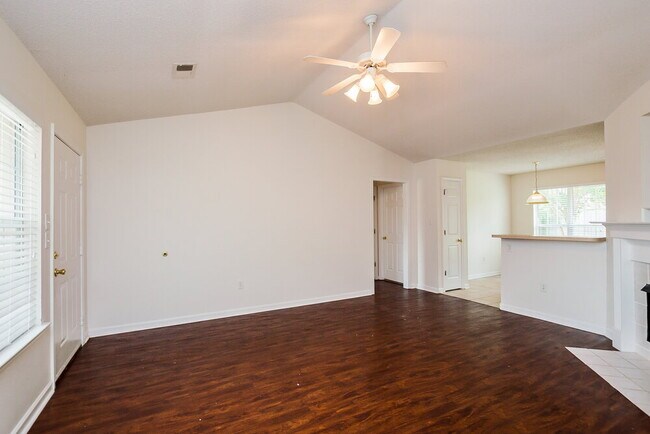 Building Photo - 10716 Ridgefield Dr