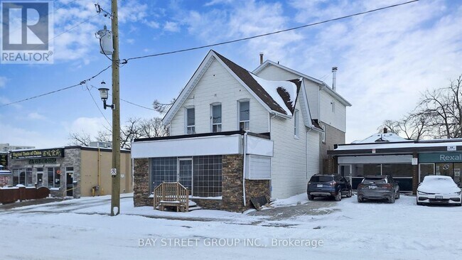 Building Photo - 66 Maple Ave