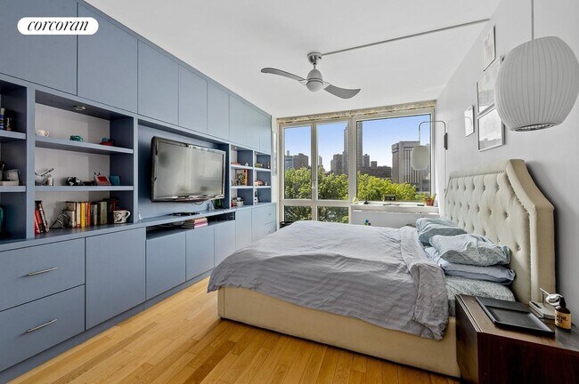 Foto del edificio - 415 E Main St