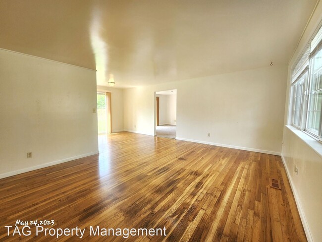 Building Photo - 3 br, 1.5 bath House - 447 155th Pl SE