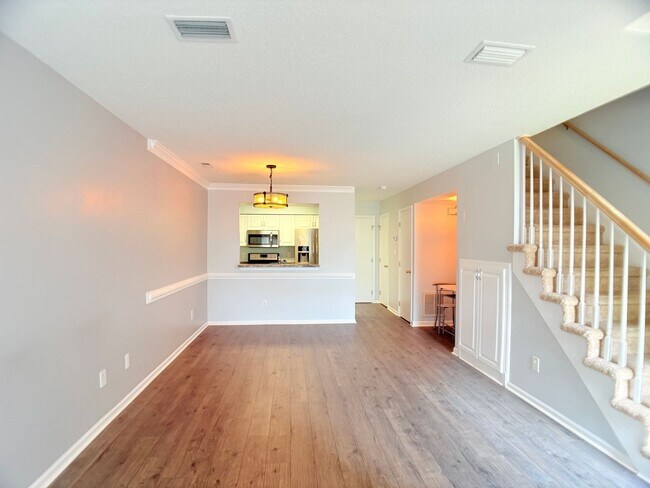 Foto del edificio - Move in Ready 2 bedroom condo Prime location