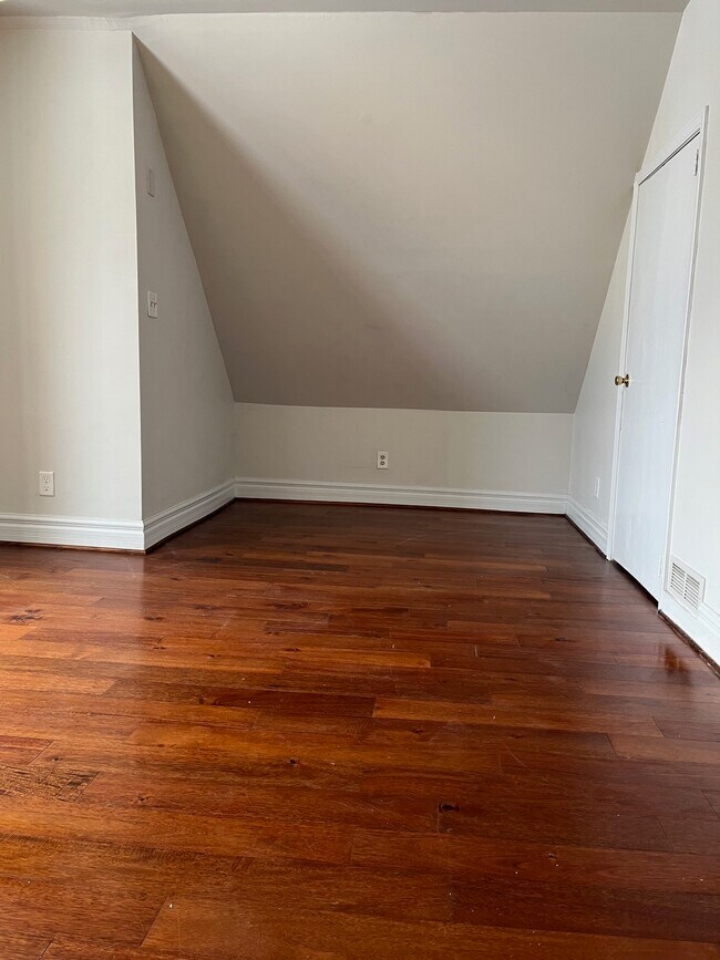 TV Room - 295 Richmond Ave