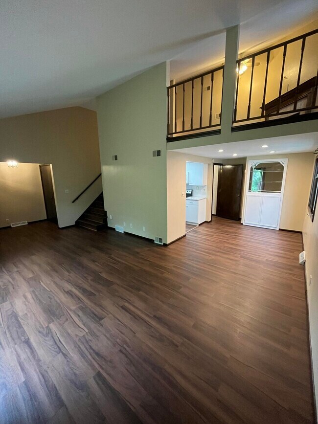 Foto del edificio - N17W5348 Garfield St