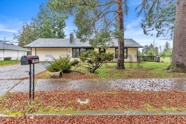 Building Photo - 12917 NE Holladay St