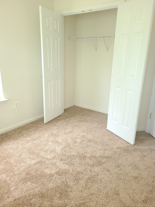 Building Photo - 2340 Huntington Station Ct