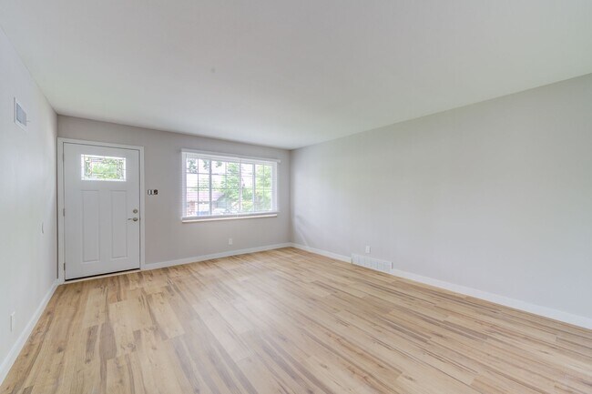 Foto del edificio - Brand New Renovated 2 bedroom in Arnold
