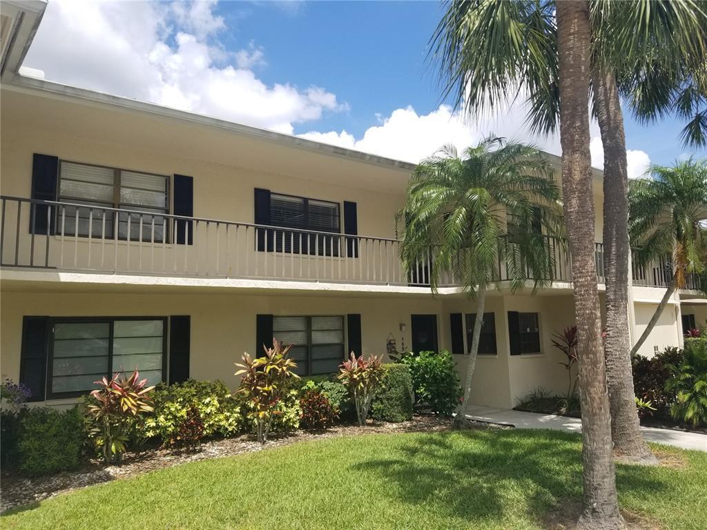 Foto principal - 7050 Fairway Bend Ln