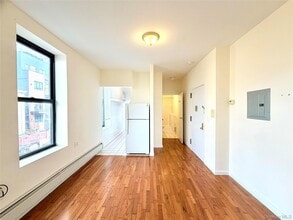 Building Photo - 4401 13th Ave