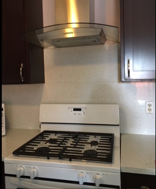 Foto del edificio - 912 Snowberry Ct