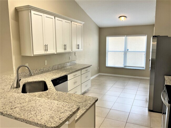 Foto del edificio - 13227 Chattanooga Ln