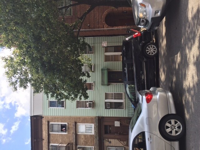 Primary Photo - 478 Park Ave