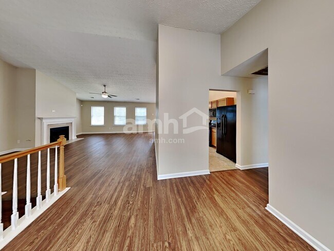 Building Photo - 121 Bridgestone Ln