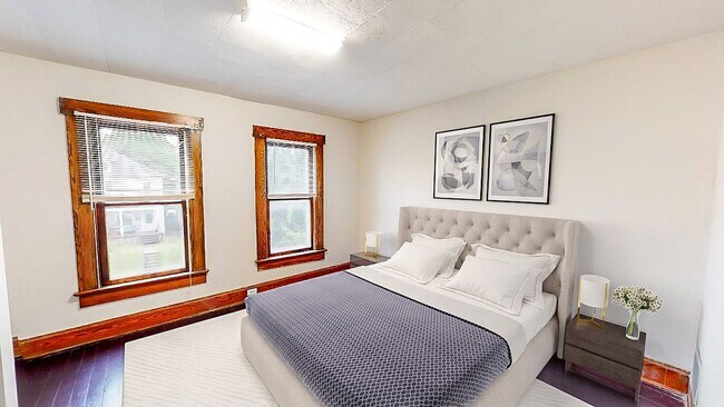 Foto del edificio - 46-48 West Blake Avenue