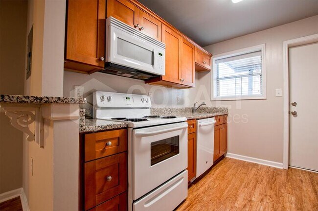 Foto del edificio - 271 Glen Iris Dr NE