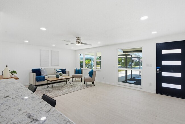 Foto del edificio - 613 N Highview Ter
