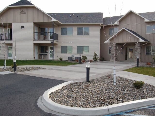 Foto principal - Cardona Senior Apartments