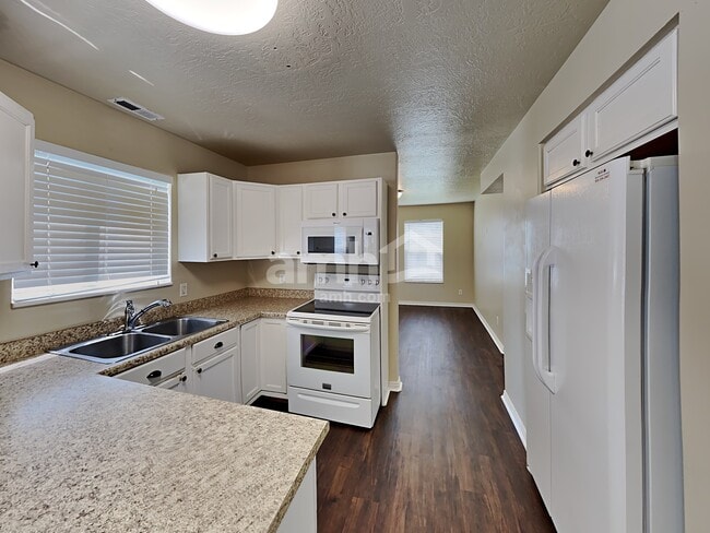 Building Photo - 2254 Orchard Way