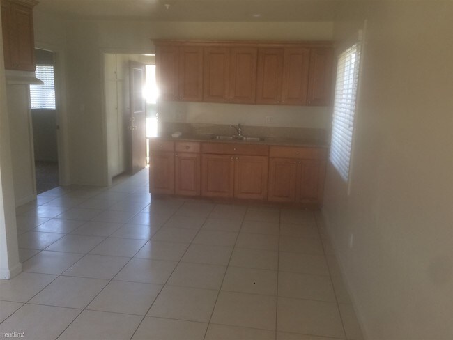 Foto del edificio - 6044 Agra St
