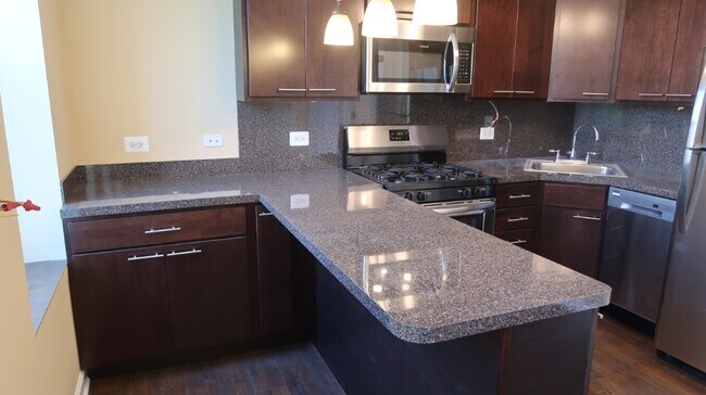 Foto del edificio - 1458 N Bosworth Ave
