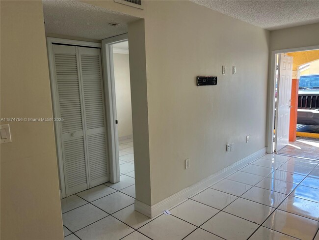 Building Photo - 7411 W 22nd Ave