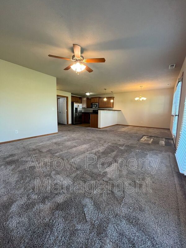 Foto del edificio - 6241 Windhaven Dr