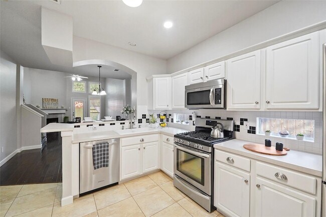 Foto del edificio - 2351 Summit Way Ct